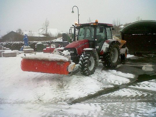 Strooien grote tractor.jpg